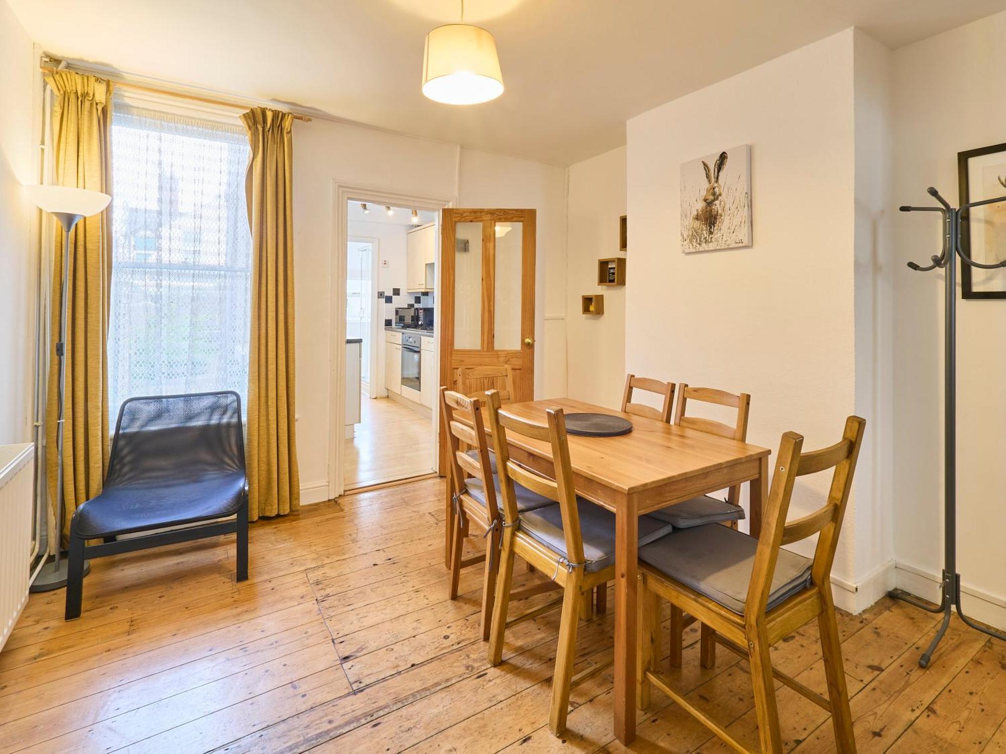 Host & - Saint Peters Apartment