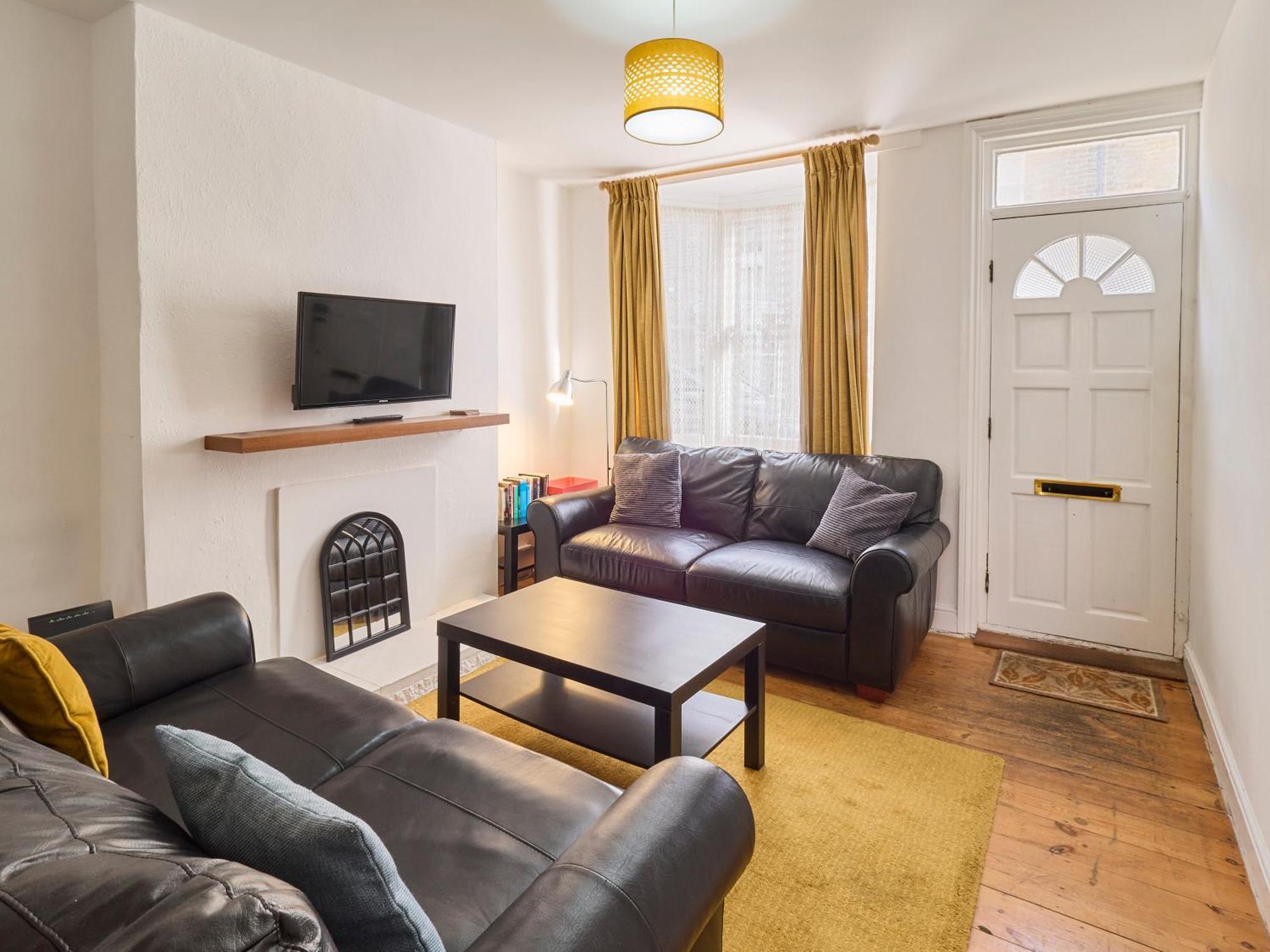 Apartment Host & - Saint Peters *
